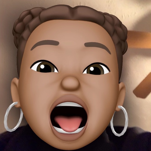 Meet your Posher, Cali - Picture 1 of 1